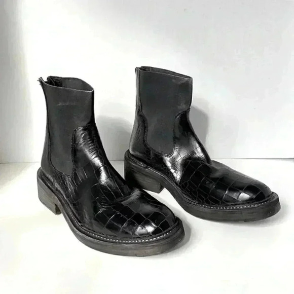 Free People Arlo Sante Fe Chelsea Boots - Picture 2 of 7